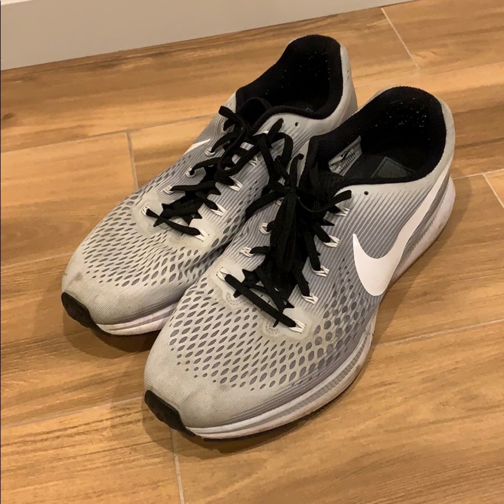Grey/Black Men’s Nike Size 13 Zoom Pegasus 34